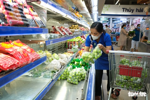 Đà Nẵng không thiếu hàng thực phẩm, người dân không nên đổ xô đi mua - Ảnh 2. Đà Nẵng không thiếu hàng thực phẩm, người dân không nên đổ xô đi mua - Ảnh 2.