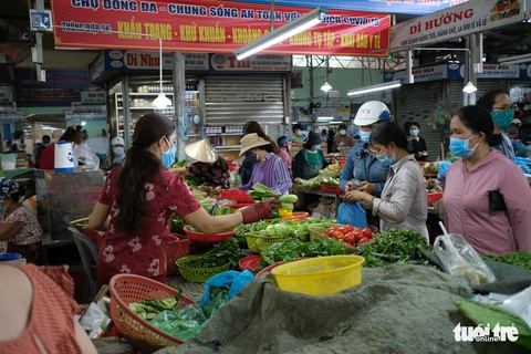 Đà Nẵng không thiếu hàng thực phẩm, người dân không nên đổ xô đi mua - Ảnh 3. Đà Nẵng không thiếu hàng thực phẩm, người dân không nên đổ xô đi mua - Ảnh 3.