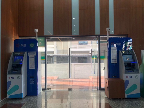 Bệnh viện Bạch Mai cùng MB triển khai thanh toán số an toàn, tiện lợi - Ảnh 4. Bệnh viện Bạch Mai cùng MB triển khai thanh toán số an toàn, tiện lợi - Ảnh 4.