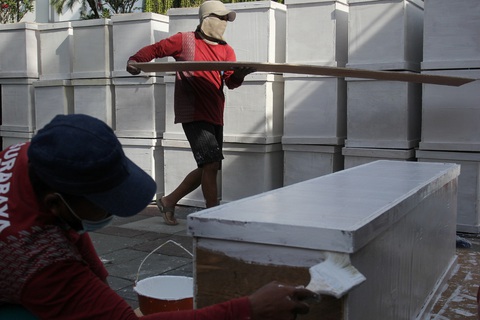 Chống COVID-19 ‘ưu tiên kinh tế hơn mạng người’ ở Indonesia gây bức xúc - Ảnh 1. Chống COVID-19 ‘ưu tiên kinh tế hơn mạng người’ ở Indonesia gây bức xúc - Ảnh 1.