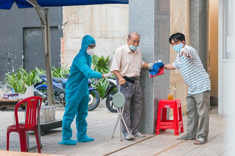 1.000 sinh viên y khoa TP.HCM đăng ký tình nguyện đi chống dịch - Ảnh 3. 1.000 sinh viên y khoa TP.HCM đăng ký tình nguyện đi chống dịch - Ảnh 3.