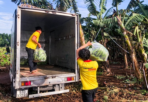 Xe anh Minh lên đường, chở yêu thương từ mọi miền về TP.HCM - Ảnh 5. Xe anh Minh lên đường, chở yêu thương từ mọi miền về TP.HCM - Ảnh 5.