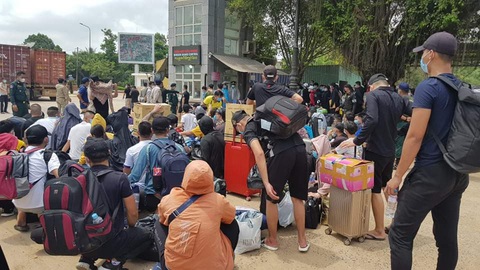 Không có chuyện Campuchia phong tỏa biên giới với Việt Nam và Thái Lan - Ảnh 1. Không có chuyện Campuchia phong tỏa biên giới với Việt Nam và Thái Lan - Ảnh 1.