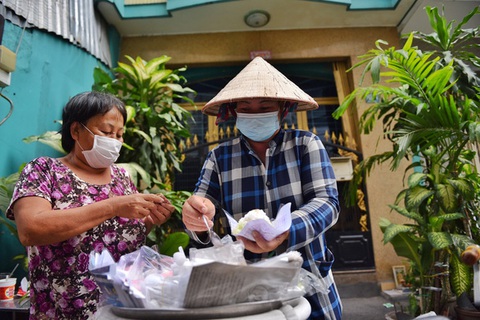 Tiền hỗ trợ không được chậm trễ! - Ảnh 1. Tiền hỗ trợ không được chậm trễ! - Ảnh 1.