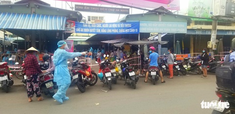 Tạm phong tỏa, tìm người đến chợ Gò Vấp, An Nhơn, Xóm Mới - Ảnh 1. Tạm phong tỏa, tìm người đến chợ Gò Vấp, An Nhơn, Xóm Mới - Ảnh 1.