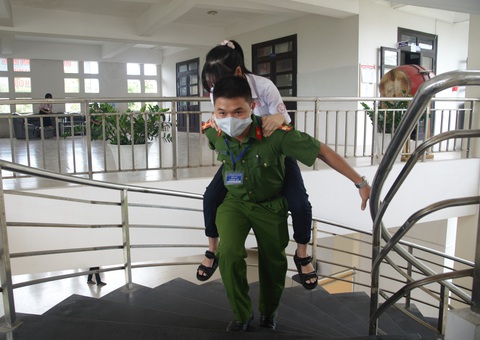 Trên 1 triệu thí sinh cả nước làm thủ tục dự thi tốt nghiệp THPT - Ảnh 17. Trên 1 triệu thí sinh cả nước làm thủ tục dự thi tốt nghiệp THPT - Ảnh 17.