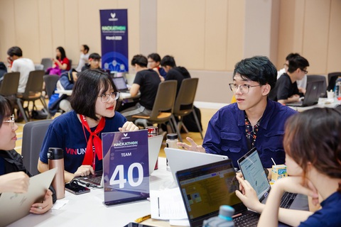 Sinh viên năm nhất được trả lương nghiên cứu khoa học - Ảnh 1. Sinh viên năm nhất được trả lương nghiên cứu khoa học - Ảnh 1.