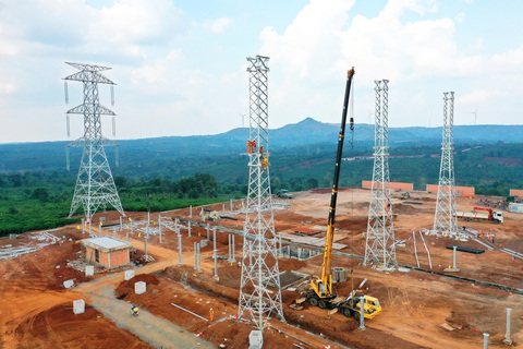 Không đầu hàng trước đại dịch, doanh nghiệp ‘vừa sản xuất, vừa chiến đấu’ - Ảnh 3. Không đầu hàng trước đại dịch, doanh nghiệp ‘vừa sản xuất, vừa chiến đấu’ - Ảnh 3.