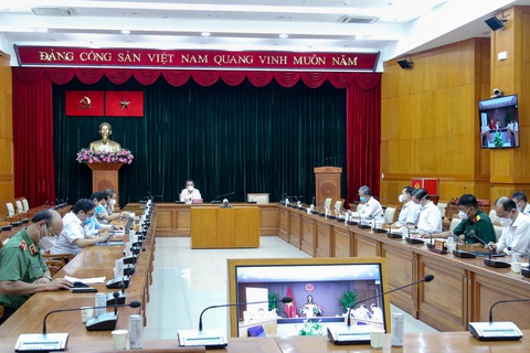 Phó thủ tướng Vũ Đức Đam: TP.HCM cần có giải pháp chống dịch mạnh mẽ hơn - Ảnh 2. Phó thủ tướng Vũ Đức Đam: TP.HCM cần có giải pháp chống dịch mạnh mẽ hơn - Ảnh 2.