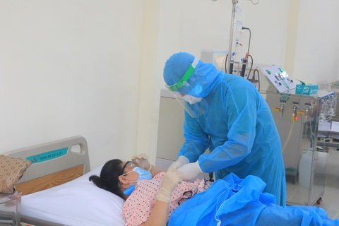 TP.HCM lên kịch bản ứng phó khi có 500 ca COVID-19 nặng - Ảnh 1. TP.HCM lên kịch bản ứng phó khi có 500 ca COVID-19 nặng - Ảnh 1.