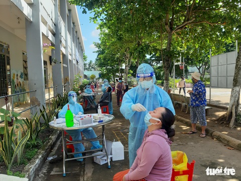 Khởi tố vụ án liên quan hành vi làm lây lan dịch COVID-19 rất lớn ở Mỹ Tho - Ảnh 2. Khởi tố vụ án liên quan hành vi làm lây lan dịch COVID-19 rất lớn ở Mỹ Tho - Ảnh 2.