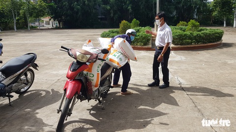 Dịch COVID-19 ngày 6-7: Người dân Nghệ An không phải xét nghiệm COVID-19 khi ra vào TP Vinh - Ảnh 3. Dịch COVID-19 ngày 6-7: Người dân Nghệ An không phải xét nghiệm COVID-19 khi ra vào TP Vinh - Ảnh 3.