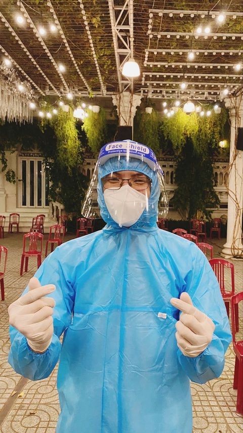 Sinh viên y khoa TP.HCM tình nguyện chống dịch: Có ngày làm 20 tiếng, mở mắt là mẫu bệnh phẩm - Ảnh 4. Sinh viên y khoa TP.HCM tình nguyện chống dịch: Có ngày làm 20 tiếng, mở mắt là mẫu bệnh phẩm - Ảnh 4.