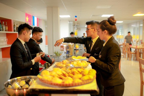 Học ngành Nhà hàng - Khách sạn với bằng Cử nhân ĐH CY Cergy Paris (Pháp) - Ảnh 3. Học ngành Nhà hàng - Khách sạn với bằng Cử nhân ĐH CY Cergy Paris (Pháp) - Ảnh 3.