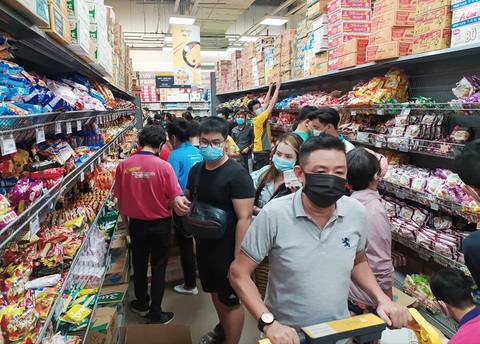 Khách đổ về siêu thị mua hàng, TP.HCM khẳng định tăng mức phục vụ - Ảnh 3. Khách đổ về siêu thị mua hàng, TP.HCM khẳng định tăng mức phục vụ - Ảnh 3.