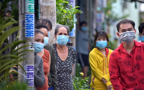 Tâm lý bất ổn trong mùa dịch: phải làm sao? - Ảnh 1. Tâm lý bất ổn trong mùa dịch: phải làm sao? - Ảnh 1.