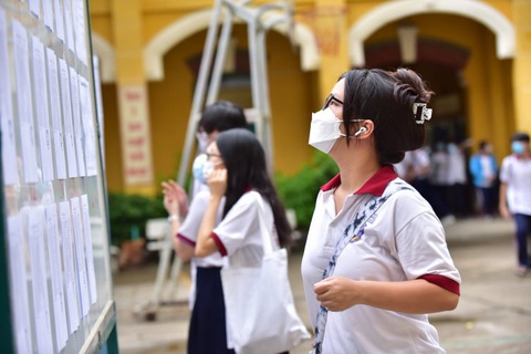 Trên 1 triệu thí sinh cả nước làm thủ tục dự thi tốt nghiệp THPT - Ảnh 1. Trên 1 triệu thí sinh cả nước làm thủ tục dự thi tốt nghiệp THPT - Ảnh 1.