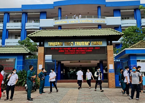 Trên 1 triệu thí sinh cả nước làm thủ tục dự thi tốt nghiệp THPT - Ảnh 4. Trên 1 triệu thí sinh cả nước làm thủ tục dự thi tốt nghiệp THPT - Ảnh 4.