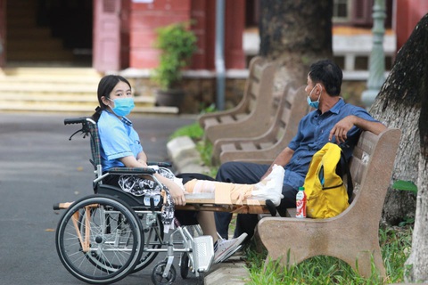 Một thí sinh được đặc cách tốt nghiệp THPT trước giờ thi môn văn - Ảnh 1. Một thí sinh được đặc cách tốt nghiệp THPT trước giờ thi môn văn - Ảnh 1.