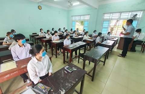 Chiều nay thí sinh thi toán, đề sẽ nhẹ nhàng như văn? - Ảnh 4. Chiều nay thí sinh thi toán, đề sẽ nhẹ nhàng như văn? - Ảnh 4.