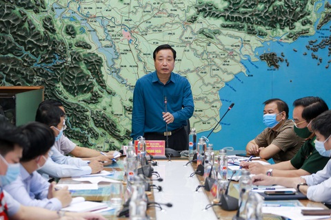 Áp thấp nhiệt đới có thể đổ bộ Hải Phòng - Thanh Hóa đêm nay, lên phương án cho thí sinh thi THPT - Ảnh 3.