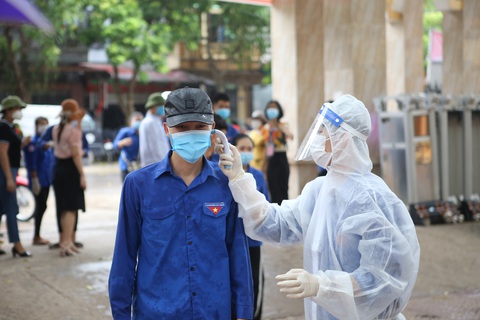 Dừng điểm thi ở Bắc Giang do có ca dương tính với COVID-19 - Ảnh 1. Dừng điểm thi ở Bắc Giang do có ca dương tính với COVID-19 - Ảnh 1.