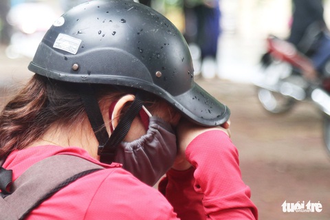 Phụ huynh trong kỳ thi đặc biệt: Đừng lo, có mẹ đang chờ - Ảnh 14. Phụ huynh trong kỳ thi đặc biệt: Đừng lo, có mẹ đang chờ - Ảnh 14.