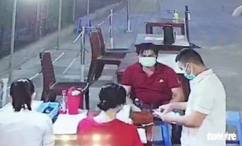 An Giang khởi tố vụ án làm lây lan dịch bệnh ở Châu Phú - Ảnh 1. An Giang khởi tố vụ án làm lây lan dịch bệnh ở Châu Phú - Ảnh 1.