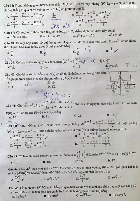 Đề toán thi tốt nghiệp THPT 2021: Thí sinh, giáo viên nói đề vừa sức - Ảnh 4. Đề toán thi tốt nghiệp THPT 2021: Thí sinh, giáo viên nói đề vừa sức - Ảnh 4.