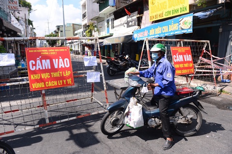 TP.HCM giãn cách toàn thành phố theo chỉ thị 16 trong 15 ngày từ 0h 9-7 - Ảnh 3. TP.HCM giãn cách toàn thành phố theo chỉ thị 16 trong 15 ngày từ 0h 9-7 - Ảnh 3.