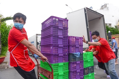 Hết thịt, cá, rau củ... chỉ là tạm thời, hàng sẽ đầy lại ngay vào chiều, tối - Ảnh 5. Hết thịt, cá, rau củ... chỉ là tạm thời, hàng sẽ đầy lại ngay vào chiều, tối - Ảnh 5.