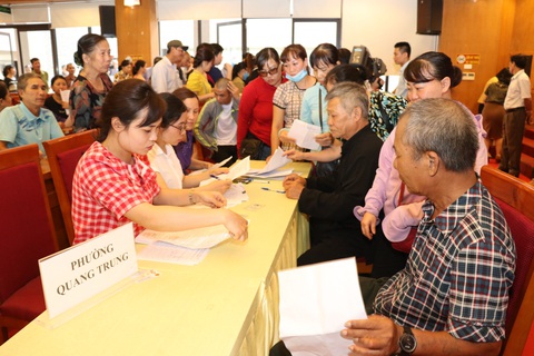 HỎI - ĐÁP về dịch COVID-19: Cần thủ tục gì để nhận được tiền từ gói hỗ trợ 26.000 tỉ đồng? - Ảnh 1. HỎI - ĐÁP về dịch COVID-19: Cần thủ tục gì để nhận được tiền từ gói hỗ trợ 26.000 tỉ đồng? - Ảnh 1.