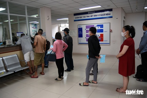 Loạn giá xét nghiệm COVID-19, Đồng Nai chốt một giá: 238.000 đồng test nhanh - Ảnh 1. Loạn giá xét nghiệm COVID-19, Đồng Nai chốt một giá: 238.000 đồng test nhanh - Ảnh 1.