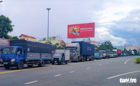 Người miền Tây đổ về quê trước giờ TP.HCM giãn cách xã hội - Ảnh 1. Người miền Tây đổ về quê trước giờ TP.HCM giãn cách xã hội - Ảnh 1.