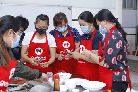 Ước mơ lớn đằng sau những gian hàng ẩm thực online - Ảnh 2. Ước mơ lớn đằng sau những gian hàng ẩm thực online - Ảnh 2.