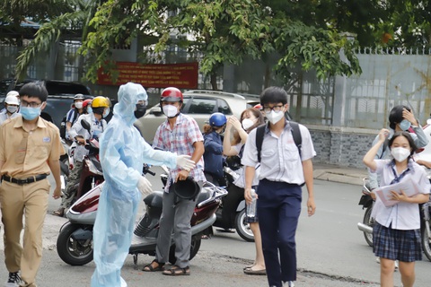 Những điểm tựa thầm lặng mùa thi - Ảnh 2. Những điểm tựa thầm lặng mùa thi - Ảnh 2.