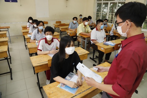 Thí sinh nghi F0 ở quận 7 xét nghiệm lại 3 lần đều âm tính - Ảnh 1. Thí sinh nghi F0 ở quận 7 xét nghiệm lại 3 lần đều âm tính - Ảnh 1.