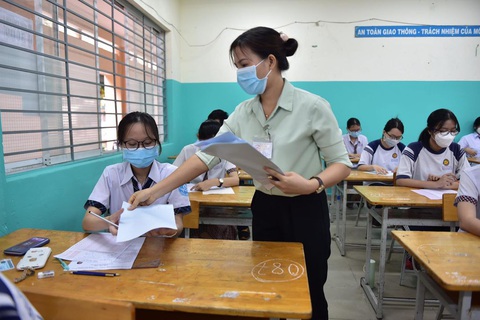 Phát hiện thêm một số thí sinh là F0, F1 tại các điểm thi của TP.HCM ngày 8-7 - Ảnh 1. Phát hiện thêm một số thí sinh là F0, F1 tại các điểm thi của TP.HCM ngày 8-7 - Ảnh 1.