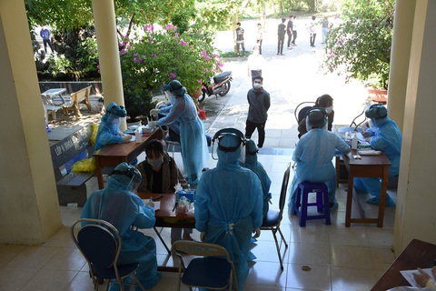 Phú Yên xét nghiệm lại 151 thí sinh thi tốt nghiệp THPT, chỉ 1 thí sinh mắc COVID-19 - Ảnh 1. Phú Yên xét nghiệm lại 151 thí sinh thi tốt nghiệp THPT, chỉ 1 thí sinh mắc COVID-19 - Ảnh 1.