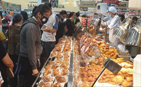 Sở Công thương TP.HCM yêu cầu: Siêu thị đảm bảo đủ thực phẩm chế biến, bổ sung hàng liên tục - Ảnh 1. Sở Công thương TP.HCM yêu cầu: Siêu thị đảm bảo đủ thực phẩm chế biến, bổ sung hàng liên tục - Ảnh 1.