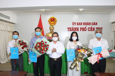 Phó chủ tịch thường trực UBND TP Cần Thơ kiêm chức giám đốc Sở GD-ĐT - Ảnh 1. Phó chủ tịch thường trực UBND TP Cần Thơ kiêm chức giám đốc Sở GD-ĐT - Ảnh 1.