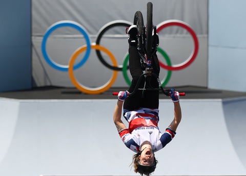 Cựu đầu bếp Charlotte Worthington giành HCV lịch sử Olympic - Ảnh 1. Cựu đầu bếp Charlotte Worthington giành HCV lịch sử Olympic - Ảnh 1.