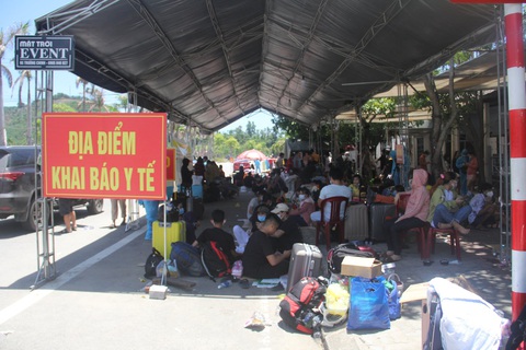 Huế ngưng nhận người từ vùng dịch tự ý đi về - Ảnh 1. Huế ngưng nhận người từ vùng dịch tự ý đi về - Ảnh 1.