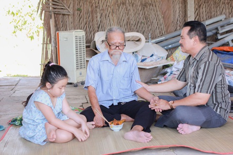 Nghệ sĩ Hữu Thành của Đất phương Nam, Mùa len trâu qua đời - Ảnh 3. Nghệ sĩ Hữu Thành của Đất phương Nam, Mùa len trâu qua đời - Ảnh 3.