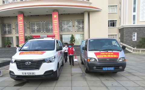 TP Thủ Đức đưa các đội tiêm vắc xin lưu động đến từng khu phố - Ảnh 5. TP Thủ Đức đưa các đội tiêm vắc xin lưu động đến từng khu phố - Ảnh 5.