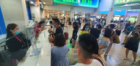 Lại rục rịch nghiên cứu áp giá sàn vé máy bay - Ảnh 3. Lại rục rịch nghiên cứu áp giá sàn vé máy bay - Ảnh 3.