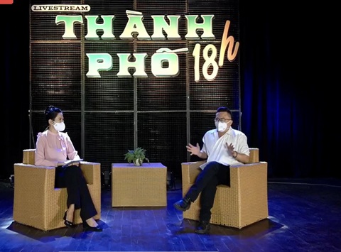Bác sĩ, nghệ sĩ livestream chia sẻ với công chúng qua chương trình Thành phố 18h - Ảnh 1. Bác sĩ, nghệ sĩ livestream chia sẻ với công chúng qua chương trình Thành phố 18h - Ảnh 1.