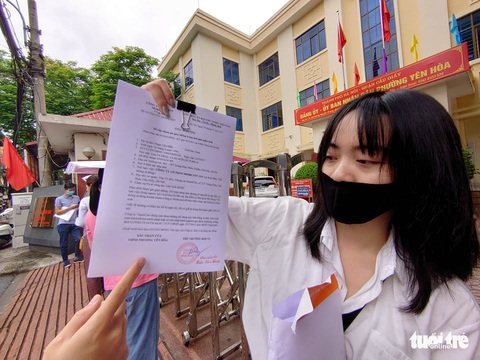 Người dân thở phào khi Hà Nội điều chỉnh công văn siết chặt giấy đi đường - Ảnh 2. Người dân thở phào khi Hà Nội điều chỉnh công văn siết chặt giấy đi đường - Ảnh 2.