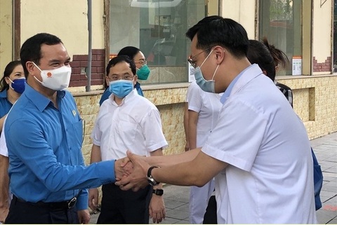 Hỗ trợ 1 triệu đồng/người cải thiện bữa ăn cho lực lượng y tế 19 tỉnh thành phía Nam - Ảnh 1. Hỗ trợ 1 triệu đồng/người cải thiện bữa ăn cho lực lượng y tế 19 tỉnh thành phía Nam - Ảnh 1.