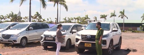Nhiều xe hơi chở ‘chui lấy phí 1,3 - 1,8 triệu đồng/người từ vùng dịch về Phú Yên - Ảnh 1. Nhiều xe hơi chở ‘chui lấy phí 1,3 - 1,8 triệu đồng/người từ vùng dịch về Phú Yên - Ảnh 1.